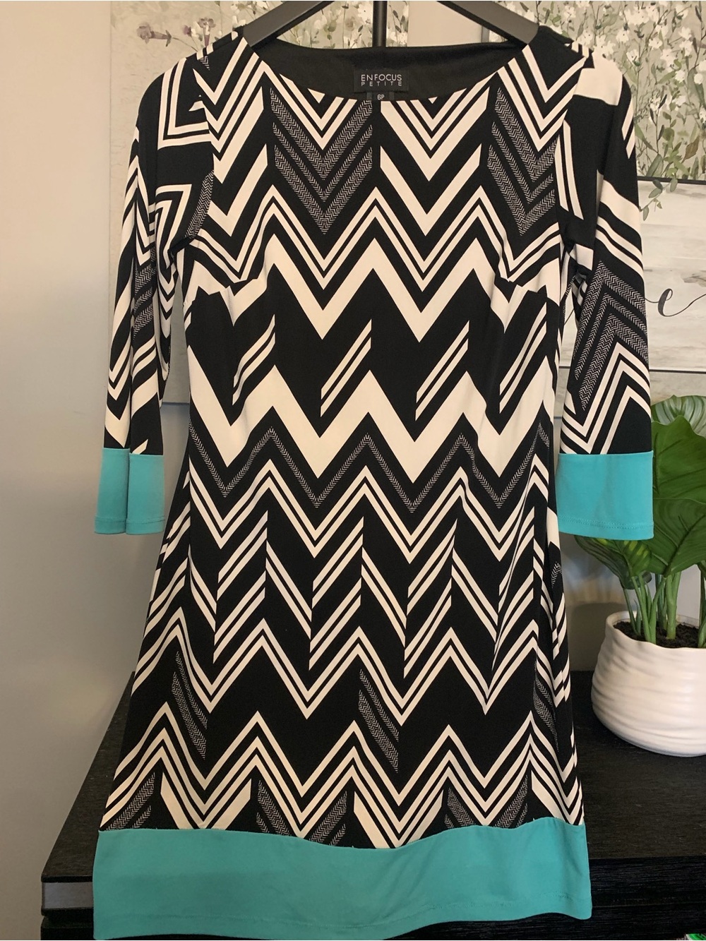 Enfocus Studio Black and White Chevron Long-Sleeve Dress with Teal Accents - Picture 2 of 4